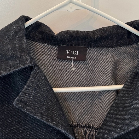 Vici Cannon Belted Denim Mini Dress Women’s Medium - Picture 5 of 5